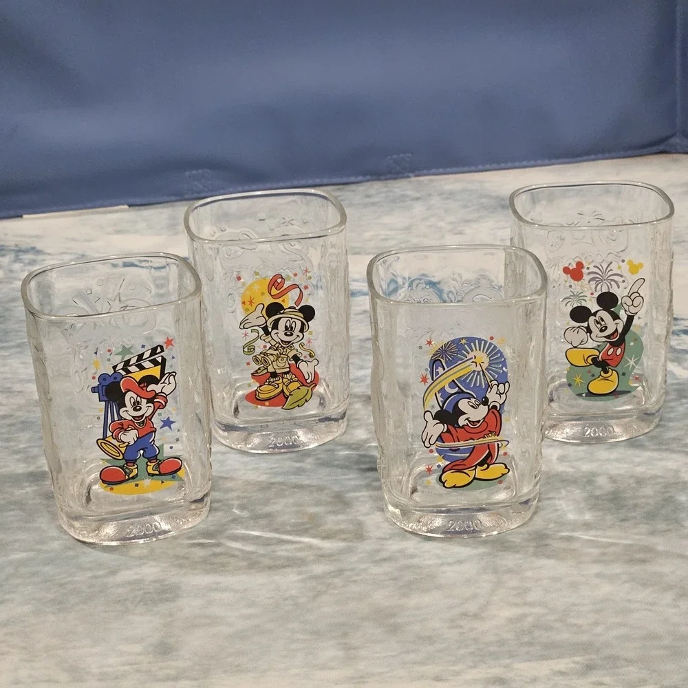 Vintage 2000 McDonalds Disney World Glasses Set of 4 Complete Theme Parks Mickey